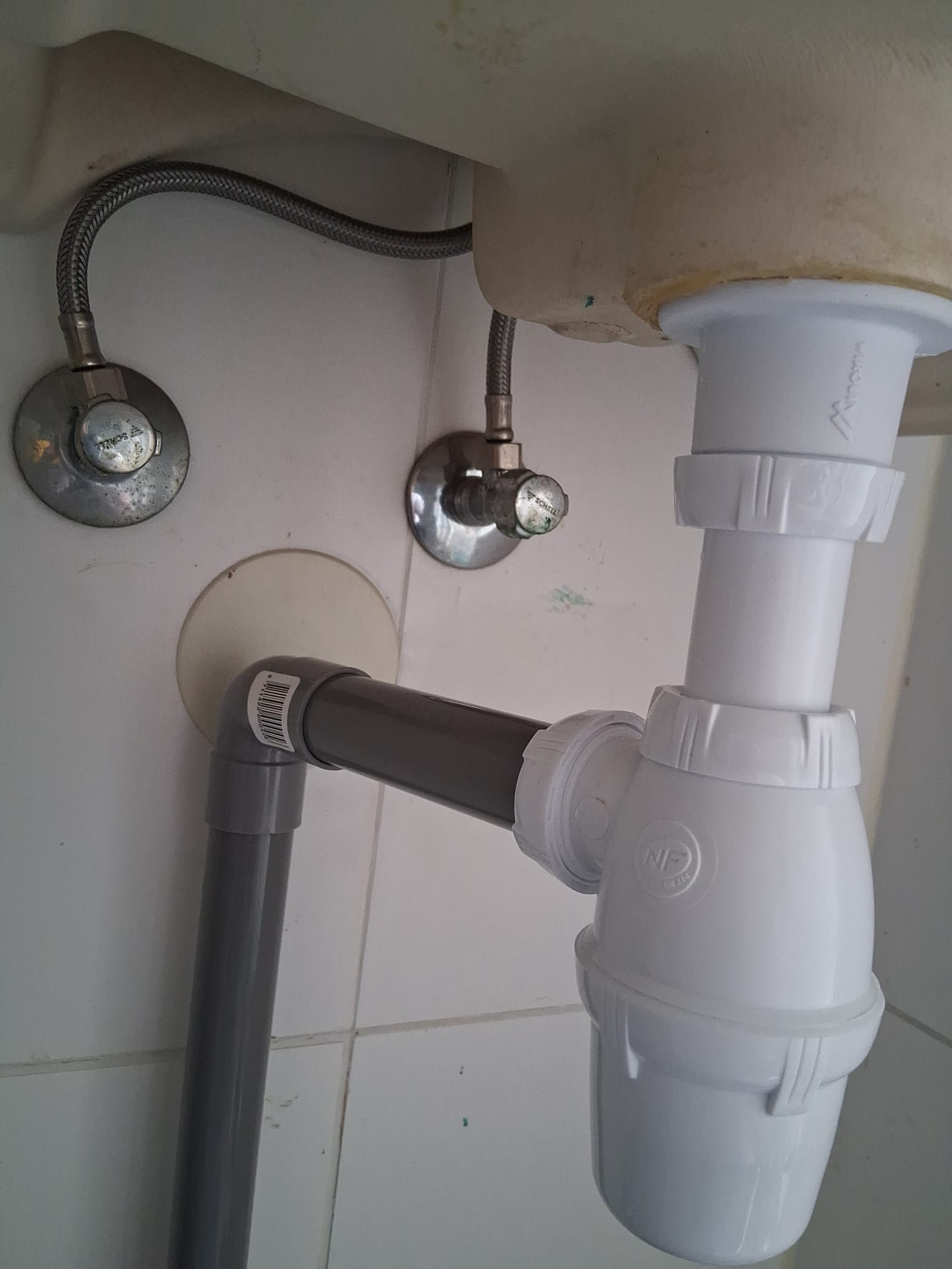 Nieuwe sifon geplaatst